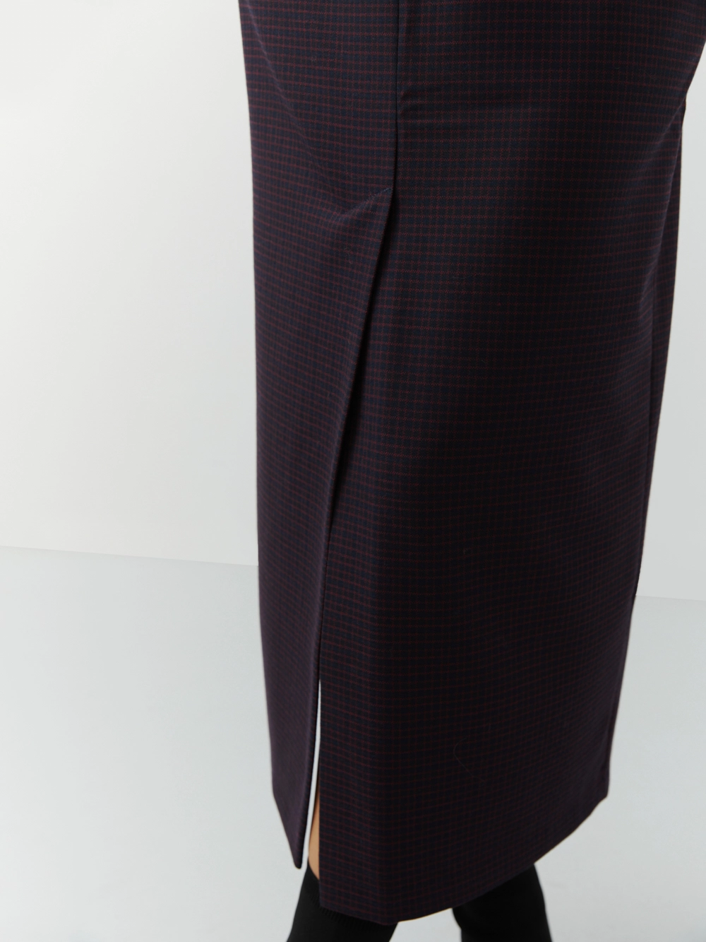 картинка юбка миди со шлицей спереди от магазина Solo-U.ru
