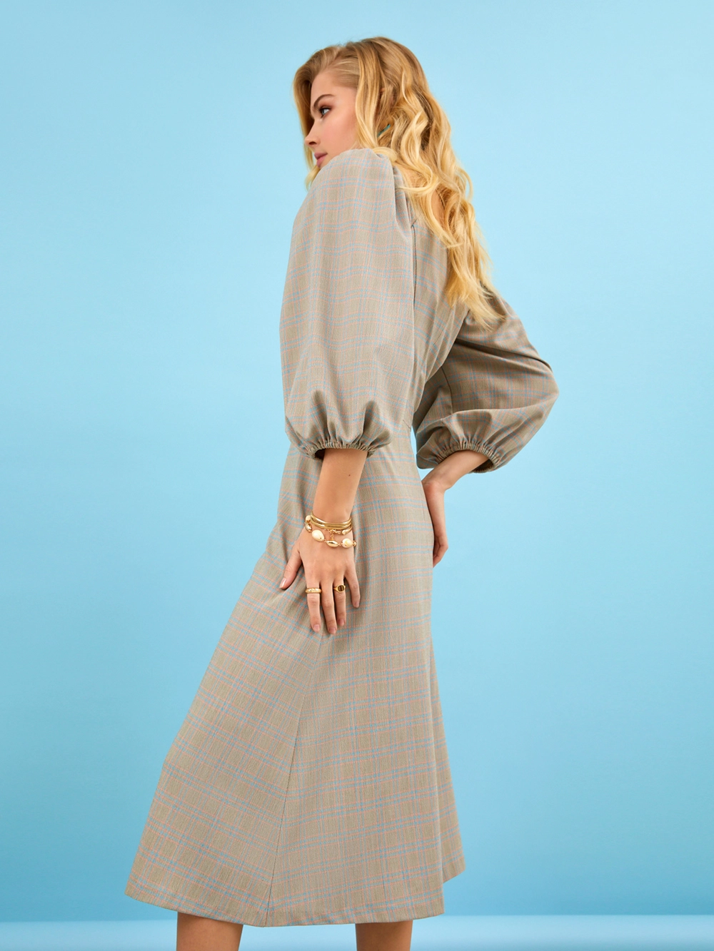 картинка платье с рукавами на резинках от магазина Solo-U.ru