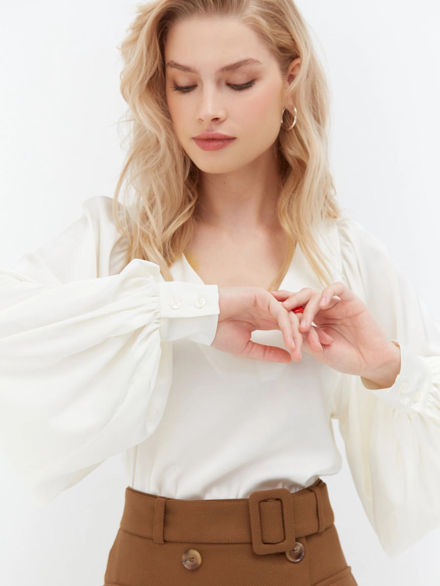 картинка блузка с объёмными рукавами от магазина Solo-U.ru