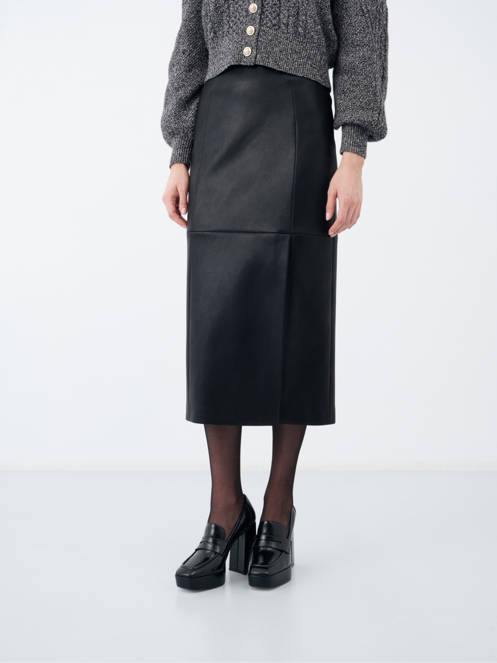 картинка юбка из искусственной кожи со шлицей от магазина Solo-U.ru
