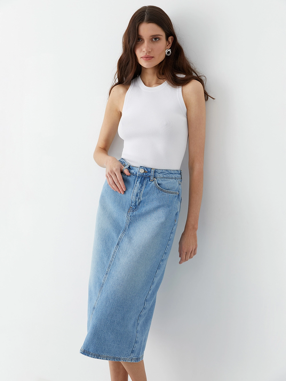 картинка юбка джинсовая миди от магазина Solo-U.ru