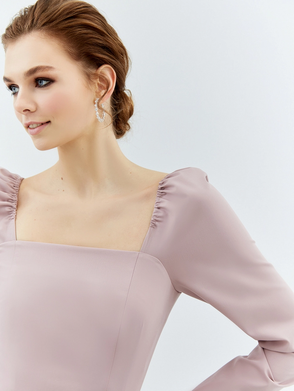 картинка платье миди с рукавами на резинках от магазина Solo-U.ru